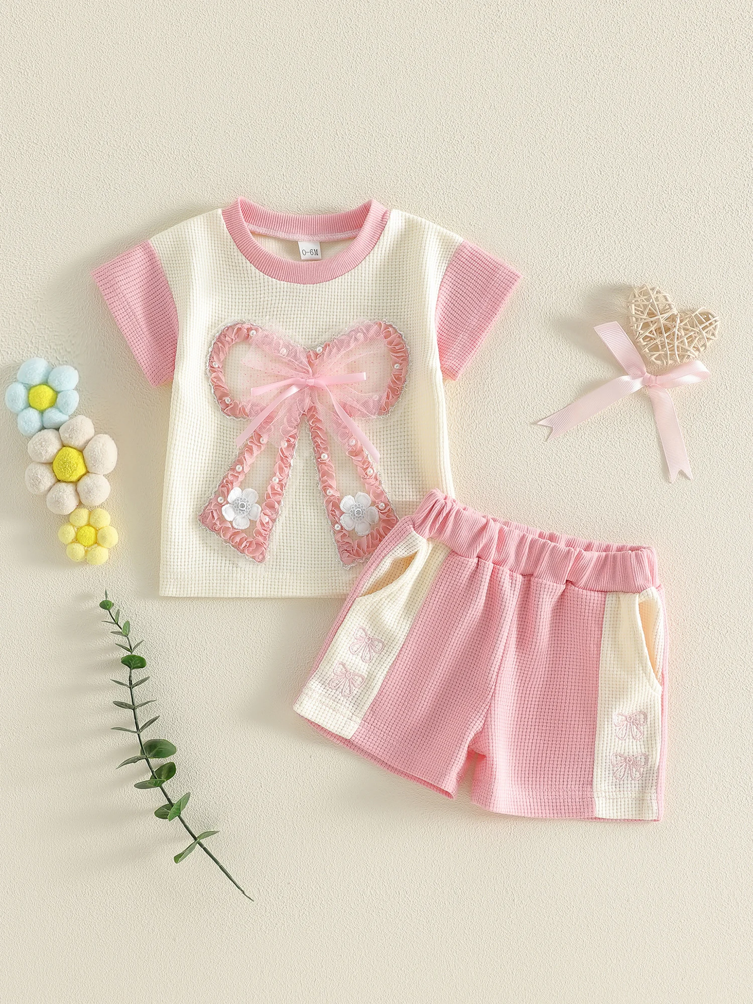 

Adorable Baby Girl Floral Print Ruffle Sleeve T-shirt and Shorts Set with Bow Detail - Cute Summer Outfit for Toddlers