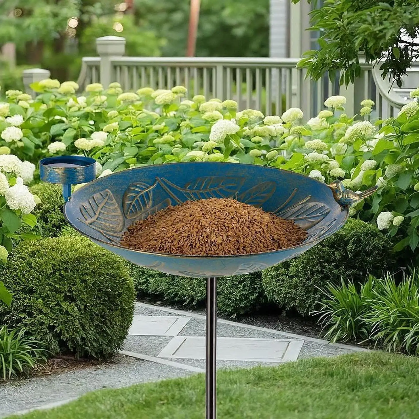 

Bird Bath Outdoor Bird Feeder, Easy to Clean, Sturdy, Garden Metal Birds Bath