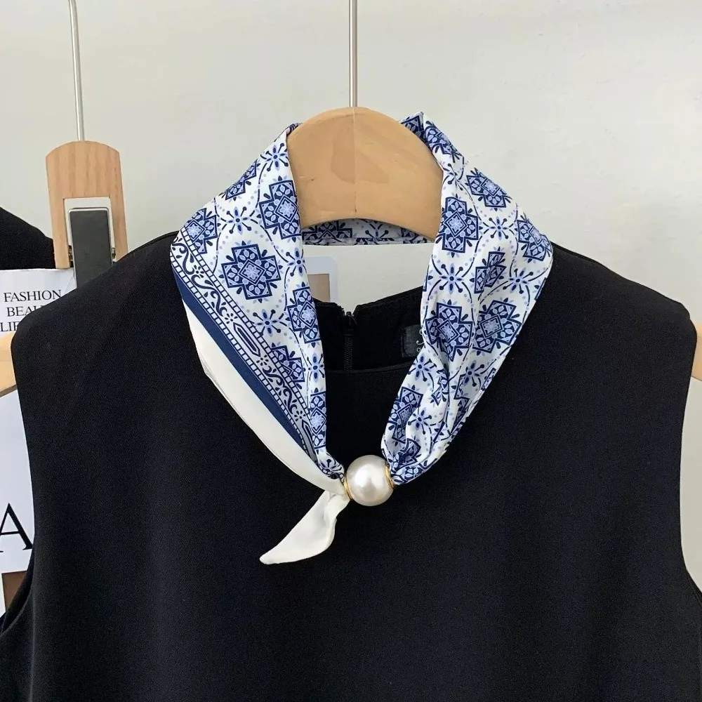 Hochwertiger Schicker Leichtgewichtiger Praktischer Magnetverschluss-Schal Polyester Bedrucktes Design Perlen-Dekoration Urlaubsschal – Detail 5