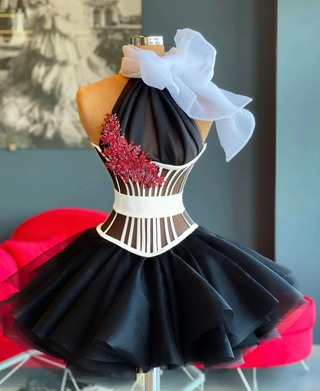 Black Cocktail Dresses A-line Halter Tulle Appliques Birthday Party Gowns Short Prom Dresses Homecoming Customized