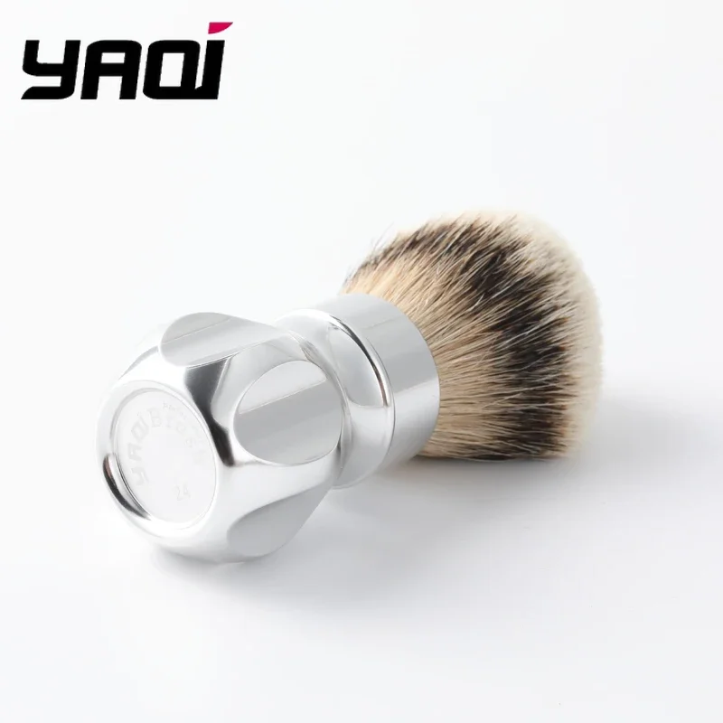yaqi-gemini-24-mm-blaireau-pour-homme-manche-en-metal-anodise-en-poils-de-blaireau-argente