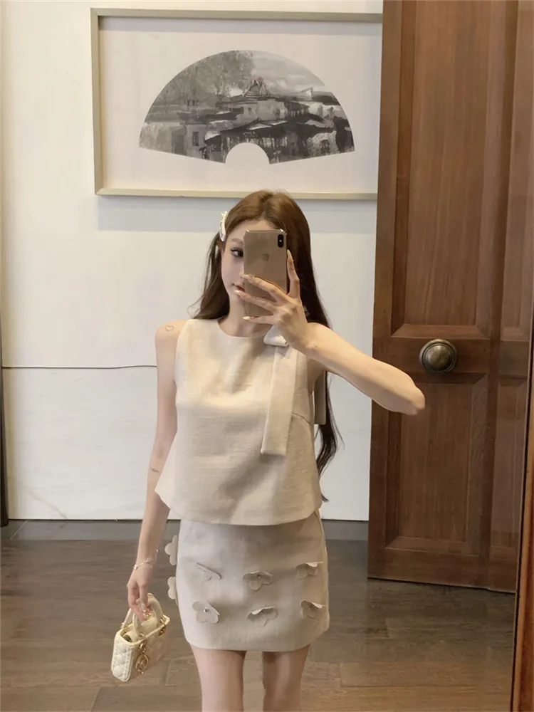 French Fashion Celebrity 2 Piece Dress Suits Elegant Lady O Neck Bow Short Tank Vest Top&Flower A Line Mini Skirt Two-piece Sets