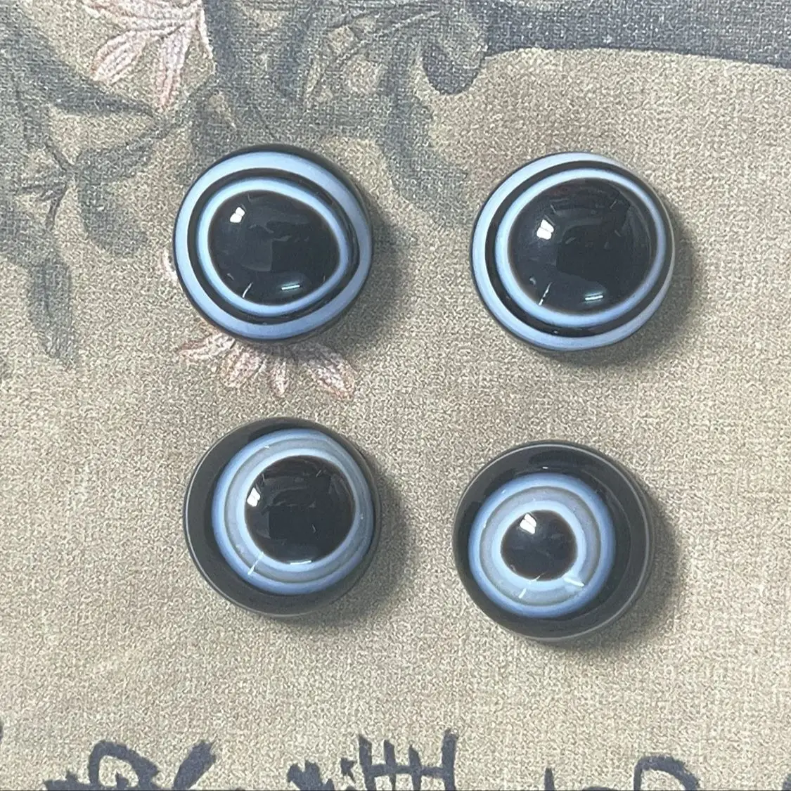 

1pcs/lot Natural Agate One Eye Sheep Plate Beads Optimization Ring face Circular hemispherical curved surface Set ring pendant