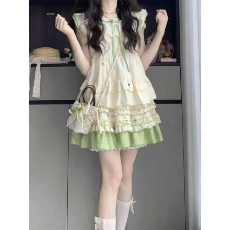 A Fresh and Sweet Girl's Floral Bow Top A New Summer Style Cake Skirt Two-piece Set Fashionable and Sweet Women's Clothing 2026