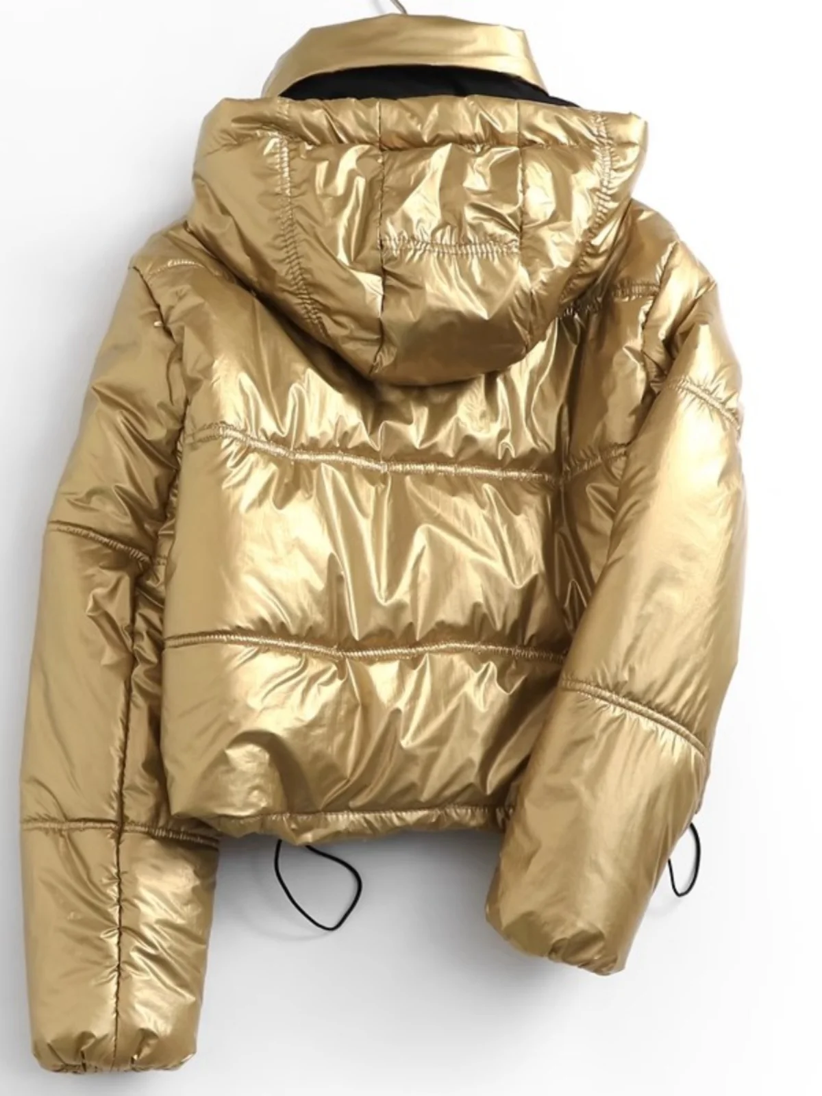 Faionable à capuche coupe ajustée plissée fermeture éclair Surface brillante coton Jaet nouveau 2024 hiver Sle femmes Premium coton manteau