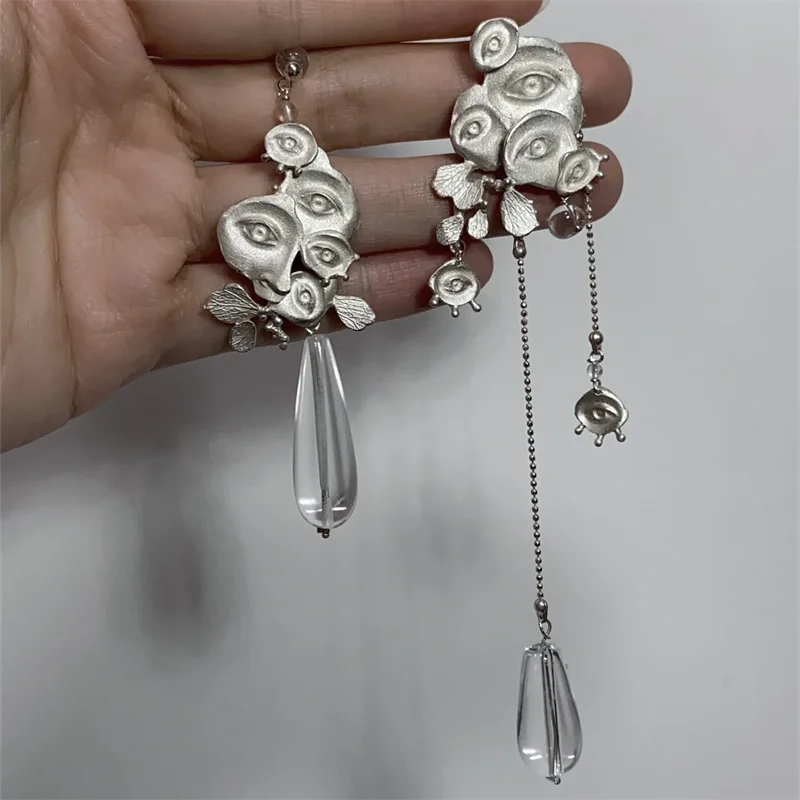 New Crystal Earrings Texture Alloy Abstract Face Earrings Punk Retro Style for Men Women Fashion Jewelry Party Gifts Fashionable