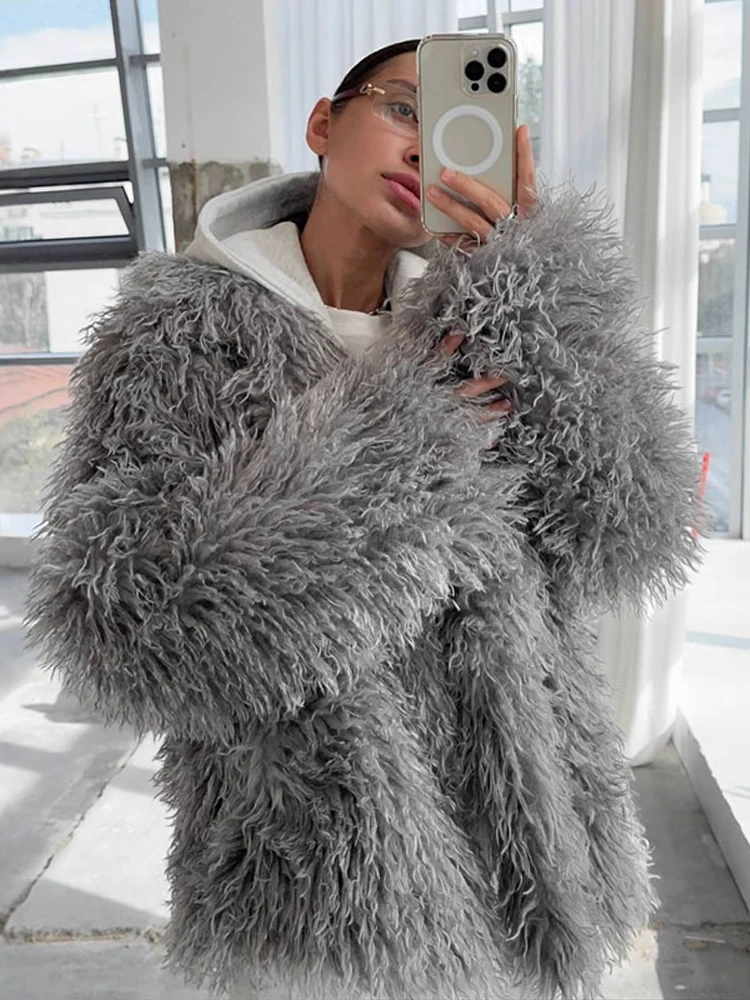 Luxury Fluffy Faux Fur Jacket Women 2025 Autumn Winter Lapel Long Sleeve Loose Thick Warm Jackets Fashion Street Office Outwear