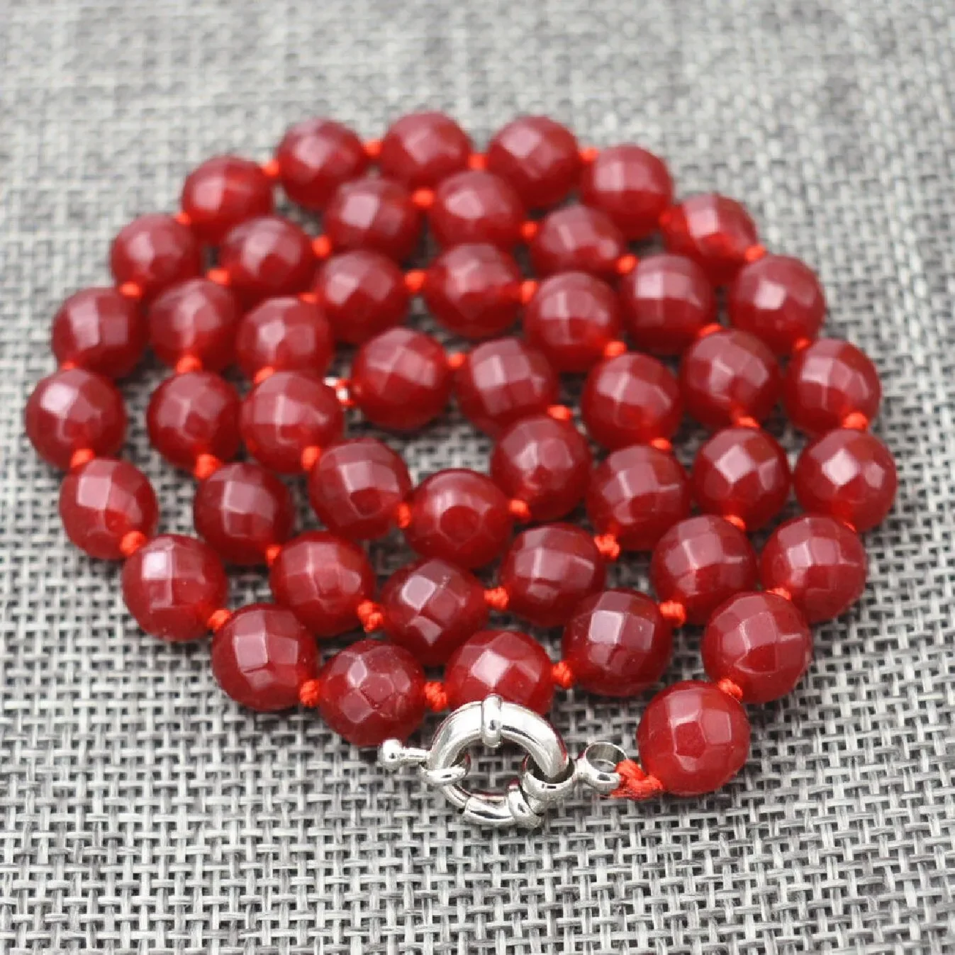 

Beautiful Natural 10mm Red Jade Round Faceted Gemstone Necklace 18"AAA