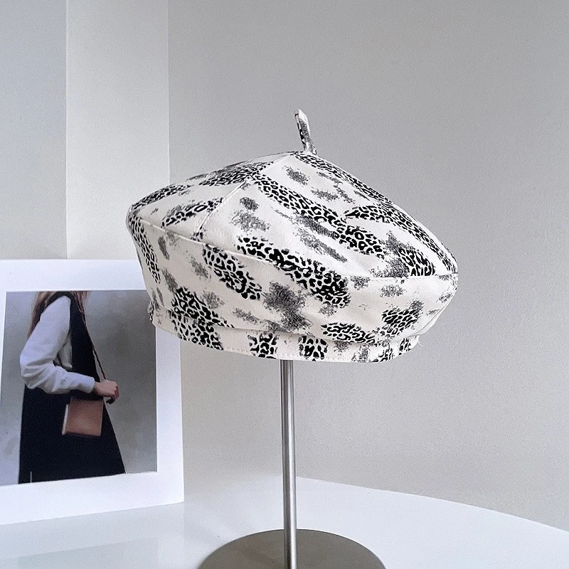 Women's Leopard Print Hat Fashion Beret Vintage Hats Leopard Felt Hat Beanie Girls Cap French Berets With Adjustable Rope