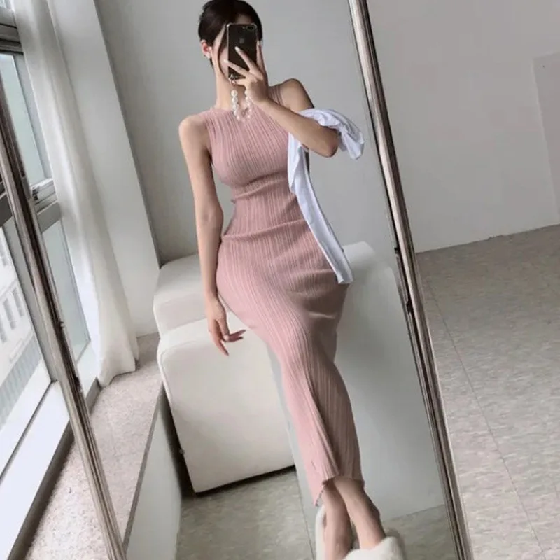 Coreano elegante sottile femminile puro desiderio stile sexy corpo-miglioramento abito senza maniche lavorato a maglia per le donne moda sexy top LVV8