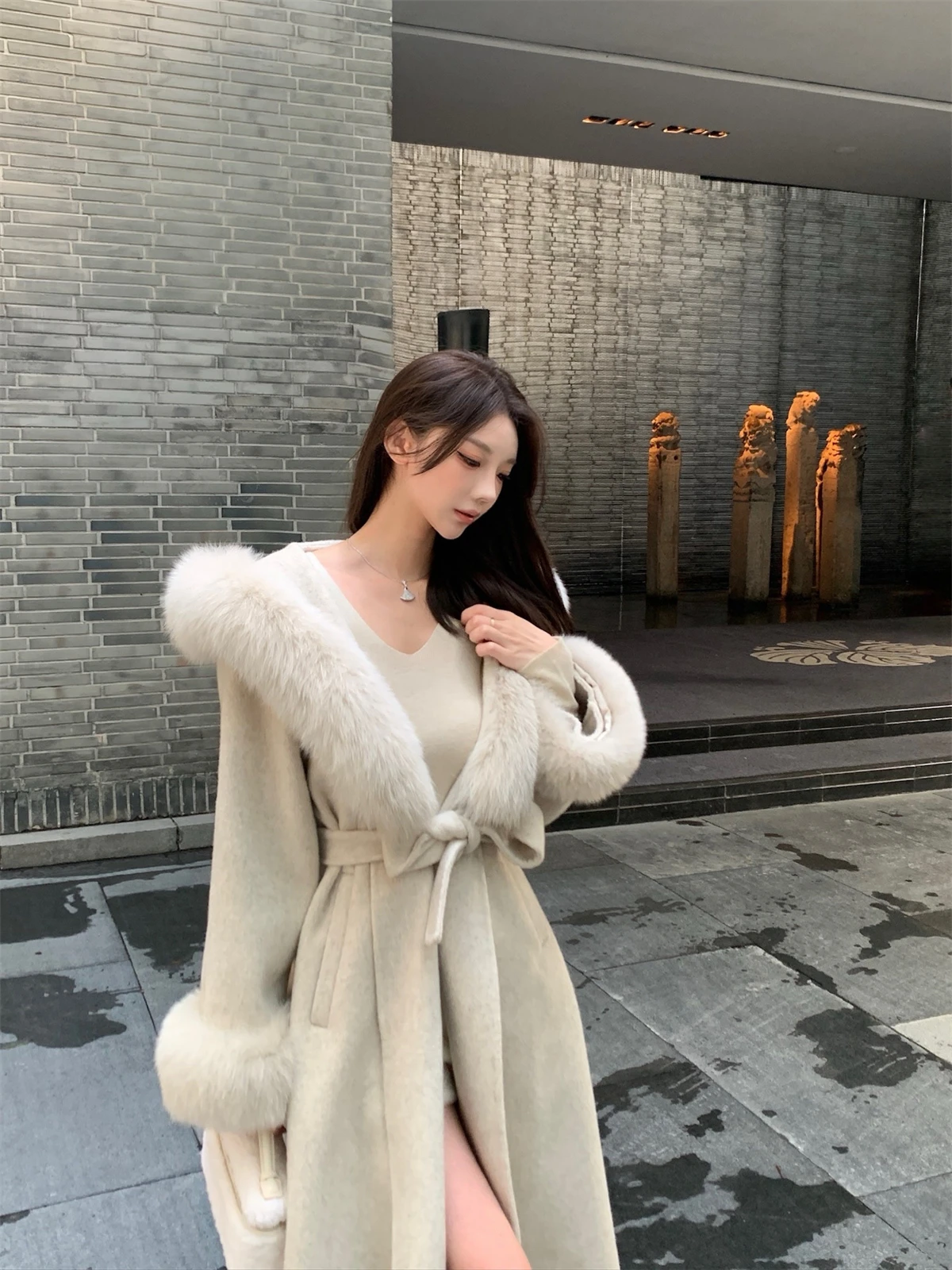 

Kikimy Double-Faced Woolen Coat with Fur Collar Thi Winter Outerwear for Women Long Sle Casual Sle Online Exclusive
