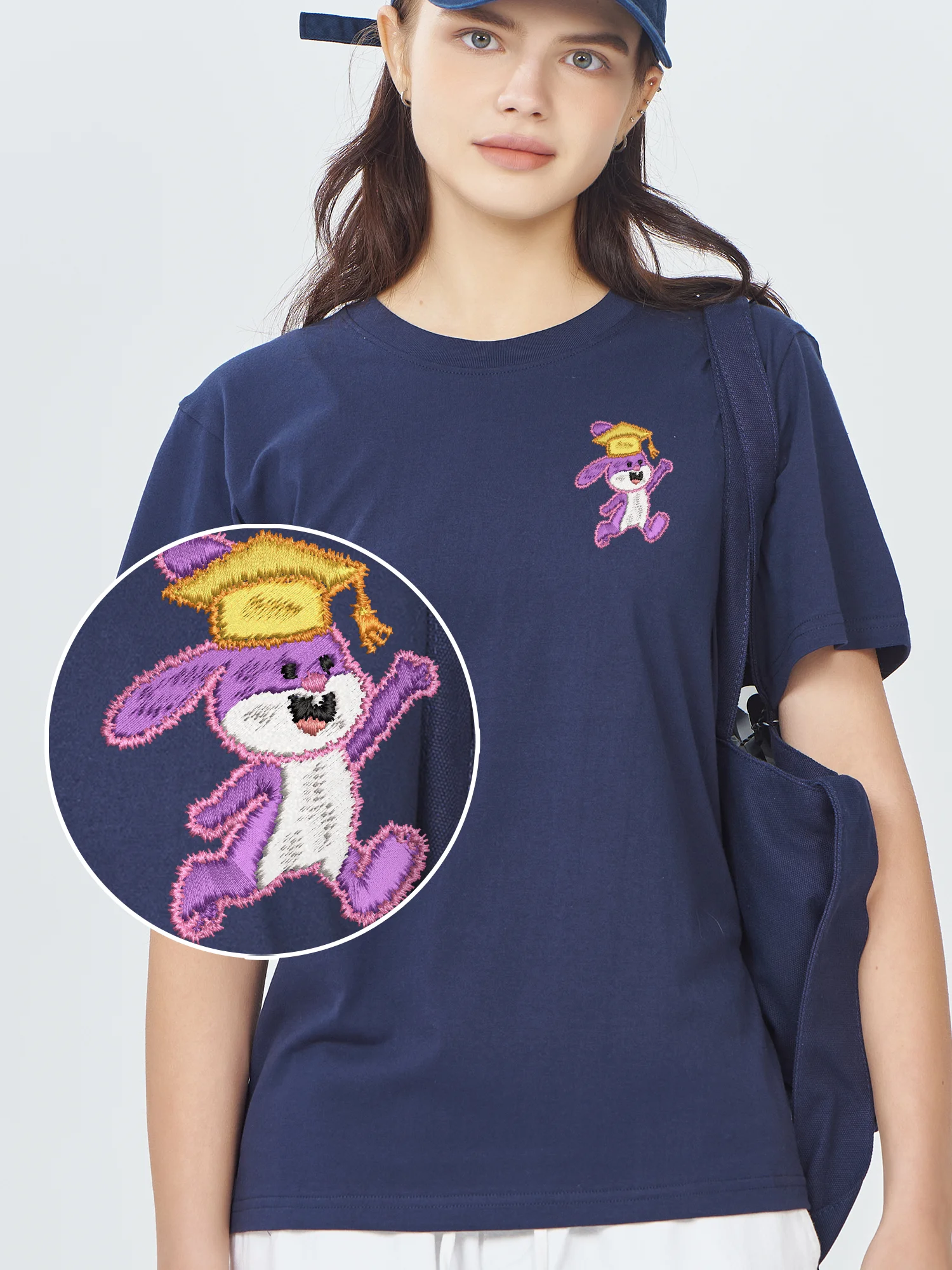 

Rabbit Wearing Mortarboard Graphic Embroidered Tees Graduation Gift Unisex Crew Neck Casual Comfort Embroidery T Shirts​