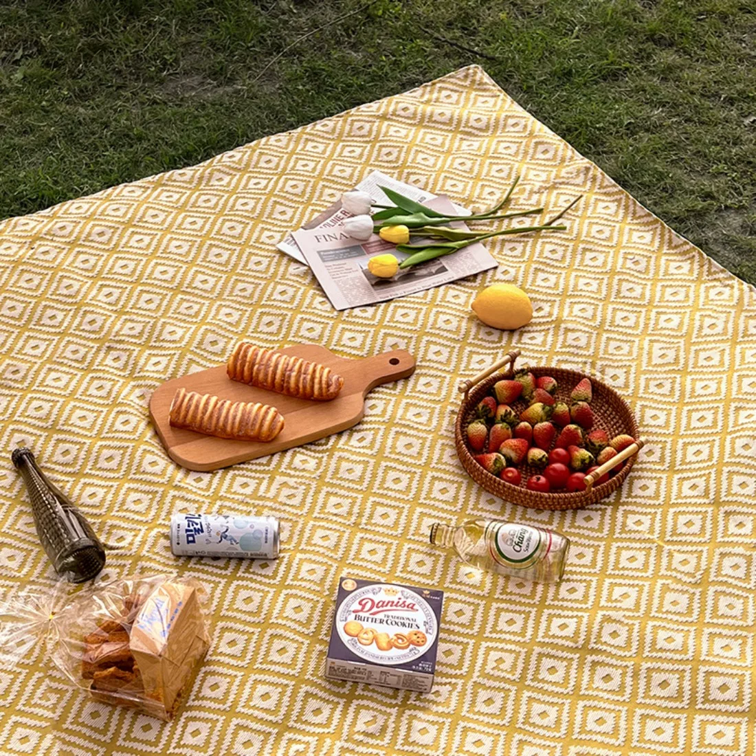 150X150CM Portable Picnic Mat Foldable Vintage Geometric Pattern Beach Blanket Outdoor Camping Accessories Home Room Decoration