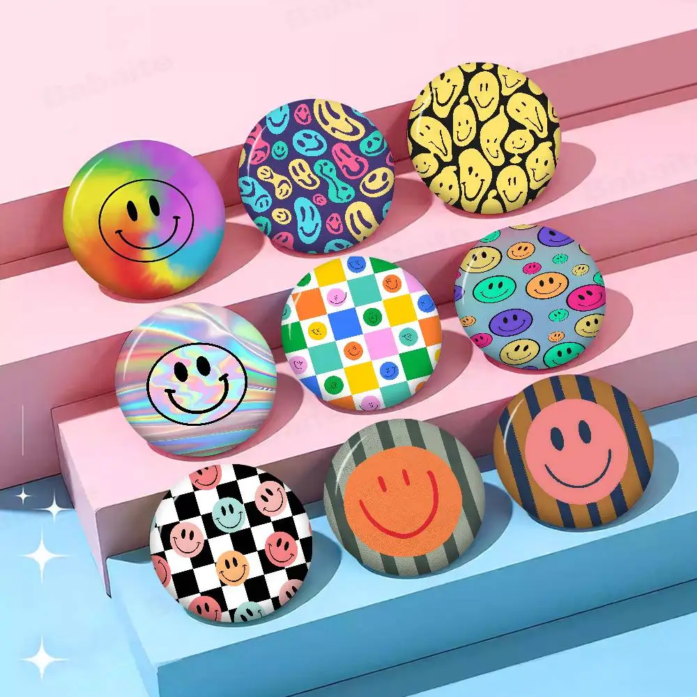 Smile Allover Bunt Anime Brooches Cute Cartoon  Badge Jacket Jeans Lapel Pin Gift Accessorie