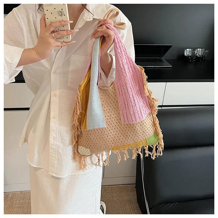 

Interesting Woven Bag New In Summer Contrast Color Shoulder Bags Lightweight Large Capacity Female Bags Korea Style Casual Totes