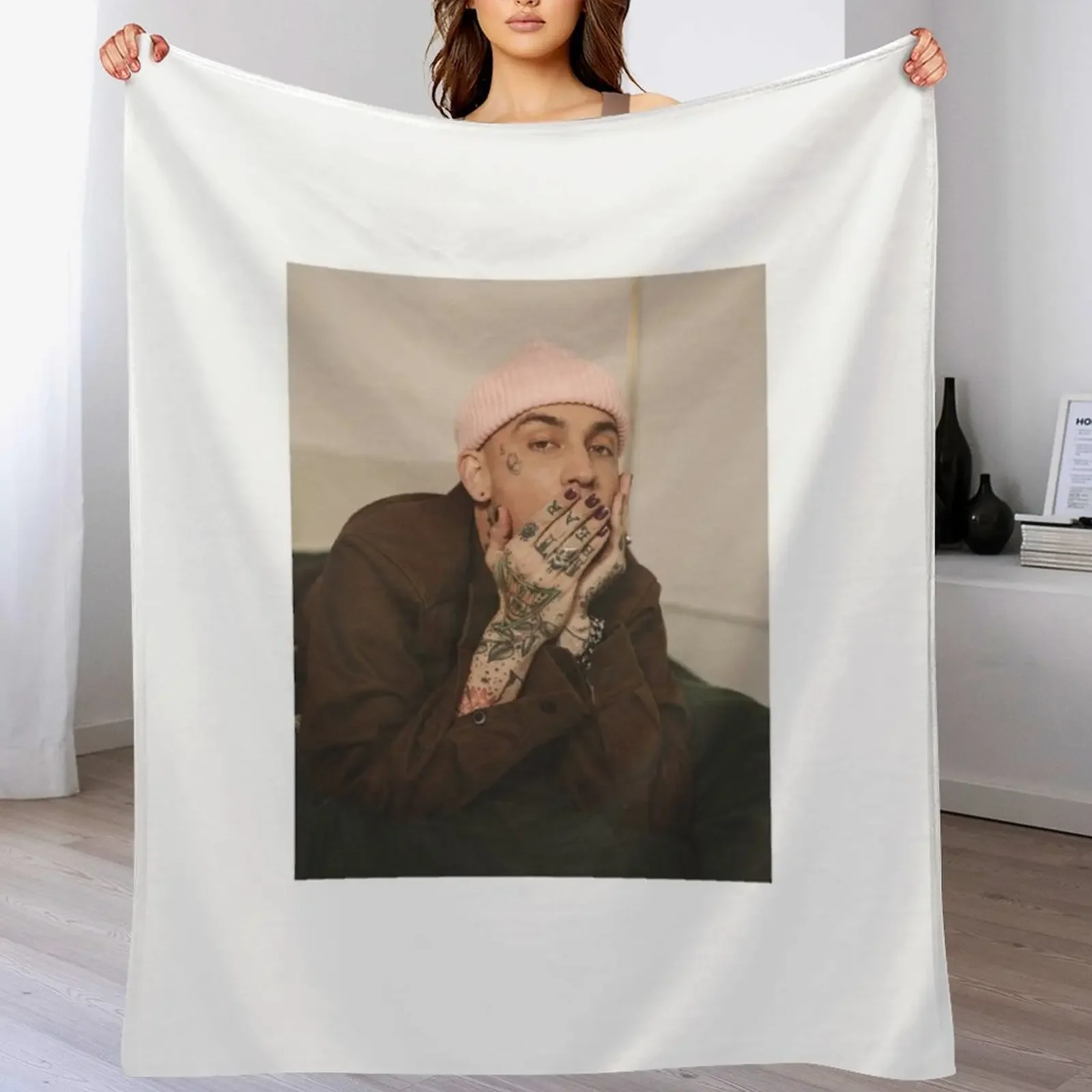 

New blackbear Throw Blanket cosplay anime Shaggy Beautifuls Flannel Blankets