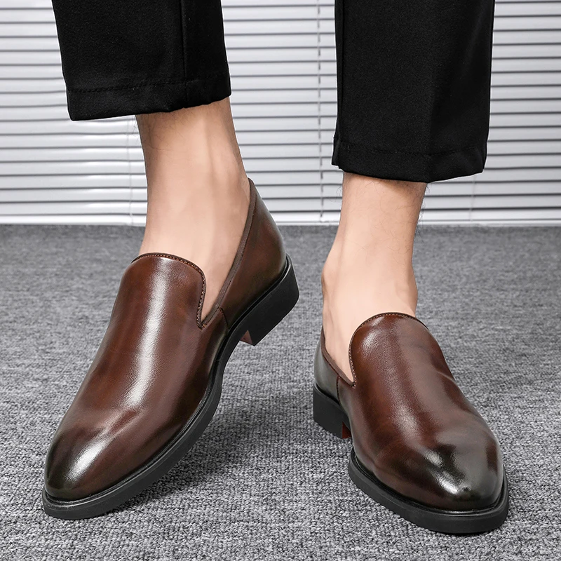 Business Formal Slip-On Leather Shoes Men\'s Casual Moccasins Black Wedding Shoes Dress Fashion Oxford Shoes Pointed Office Shoes