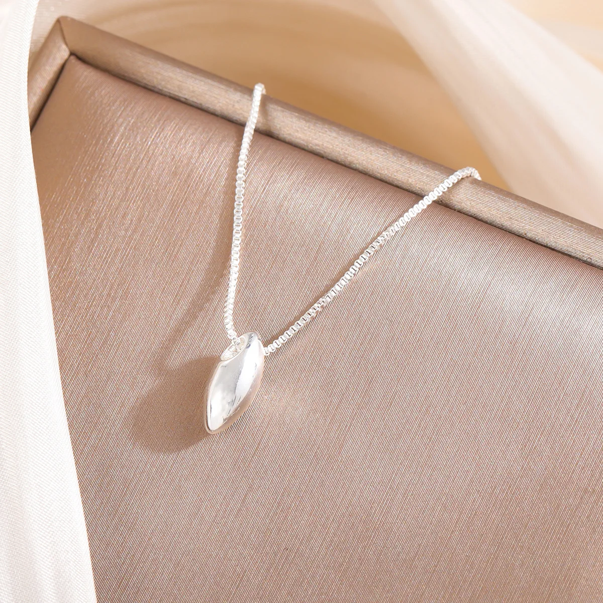 Uini-Tail new listing 925 sterling silver small fresh water drop necklace simple temperament tide flow student jewelry XL019