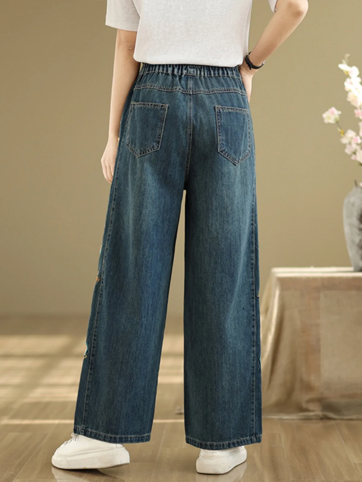 Retro bestickte Jeans Damen neue große Größe lose gerade Bein lange Hosen vielseitige elastische Taille Denim weite Beinhosen