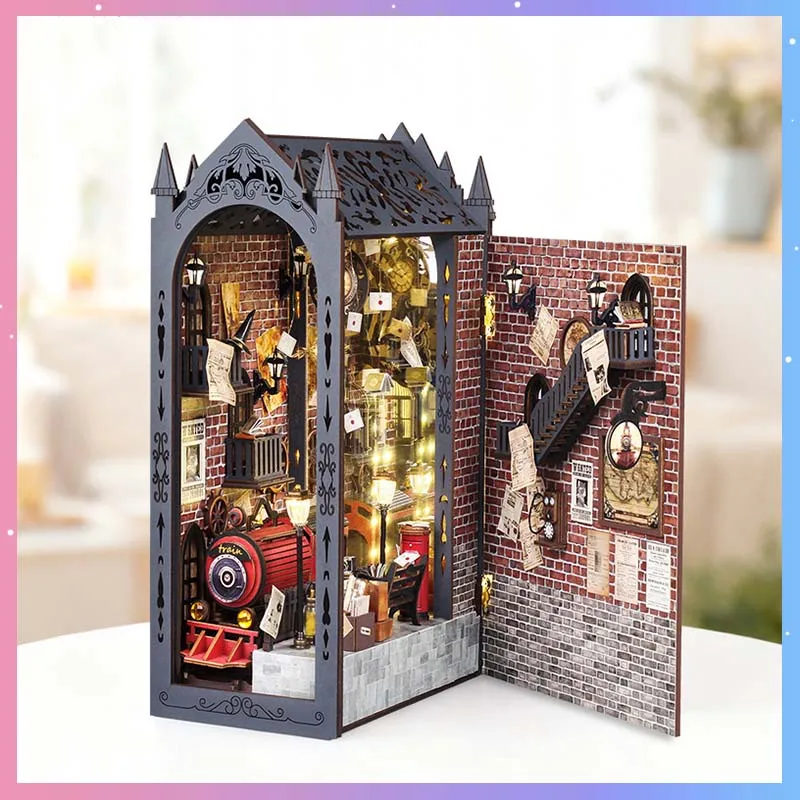 Fantasy Train Platform DIY Wooden Cabin Miniature Scene Model Handmade Assembled Book Standing Ornament Booknook Creative Gift ﻿