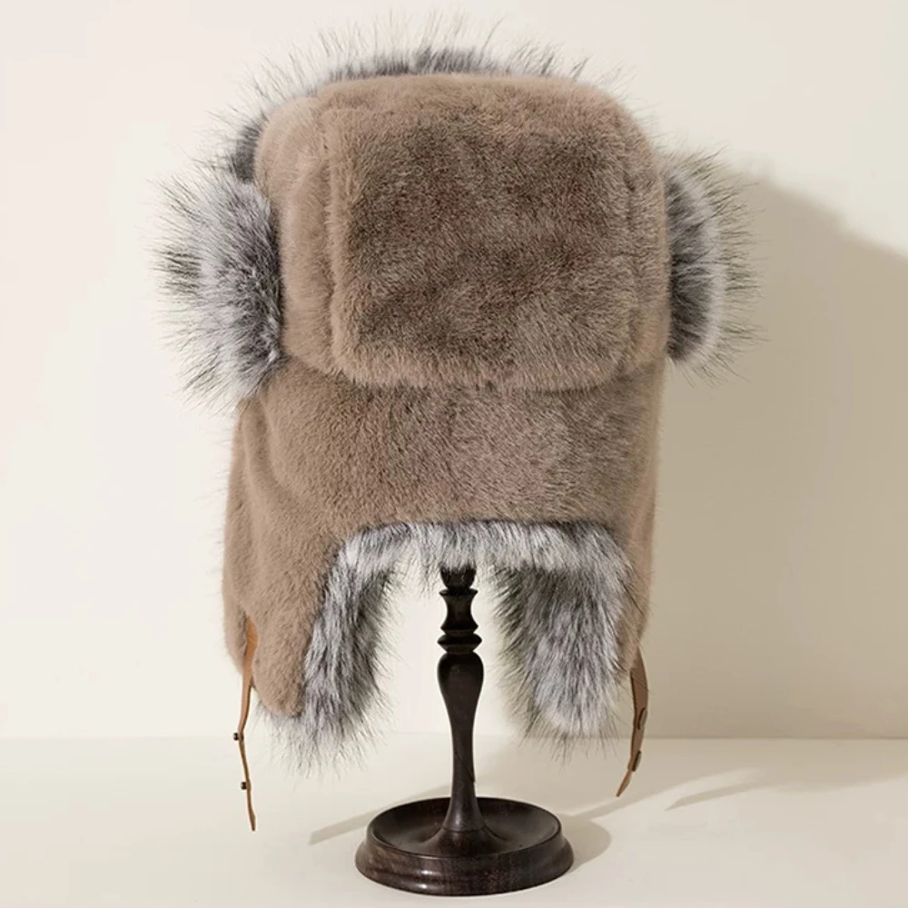 HT4990 Cappelli bomber Cappelli di pelliccia invernali spessi e caldi per uomo Donna Uomo Donna Snow Ski Trapper Berretto con paraorecchie Soffice cappello russo Colbacco