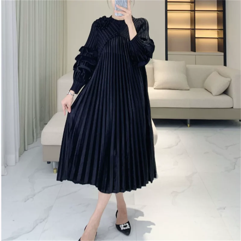 

Miyake Pleated Dress Women's 2025 New Solid Color Heavy Industry Embroidery Mother's Wear Celebrity Gold Velvet Wedding Dress
