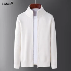 2023 Autumn and Winter Men's Standing Neck Spliced Zipper Pocket Screw Thread Fashion Casual Commuter Knitted Long Sleeved Coat