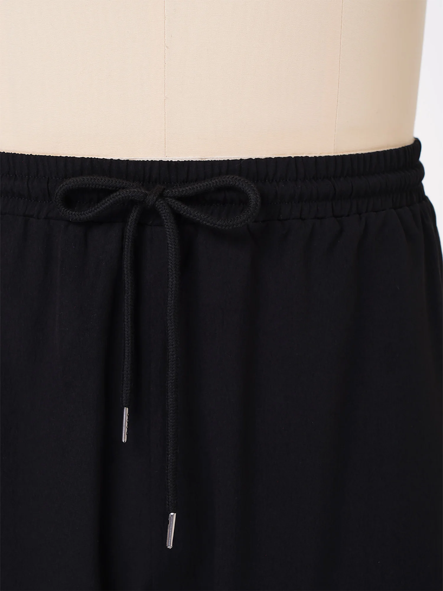 Mens Solid Color Side Split Shorts Drawstring Elastic Waistband Asymmetrical Loose Fit Shorts Casual Daily Wear Short Pants