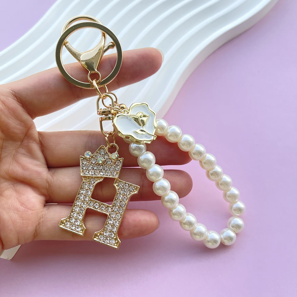 Luxury Crown A-Z 26 Letters Roses Metal Keyring Crystal Initial Faux Pearl Resin Beaded Keychain Bag Pendant Women Birthday Gift