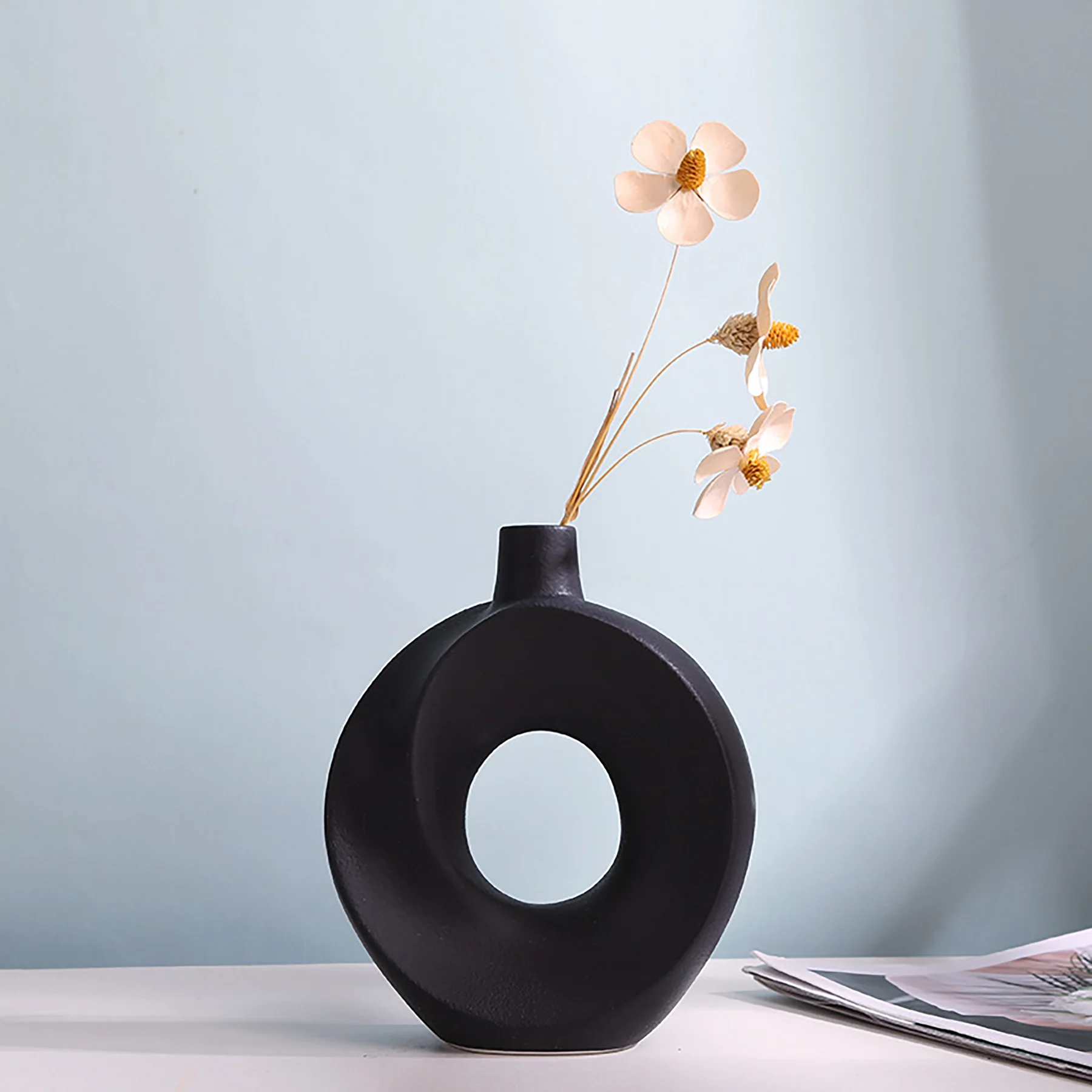 Creative Donut Shape Vases Simple Color Home Decorative Flower Receptacles Modern Style Jardiniere Nordic Ceramic Plant Holder