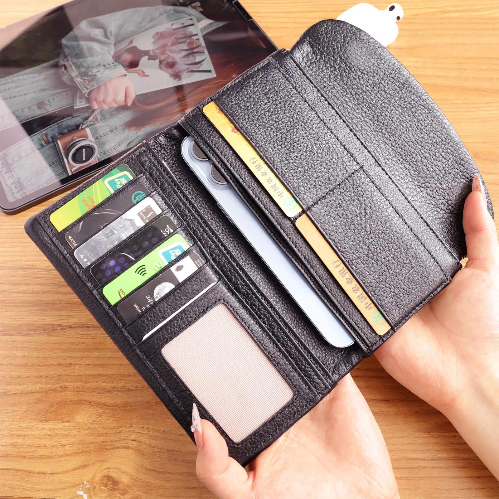 Dompet Panjang Minimalis Wanita Dompet Koin Lipat Tiga Penutup Magnet Kulit Asli Klasik Tempat Kartu Multi Slot Penggunaan Sehari-hari Portabel