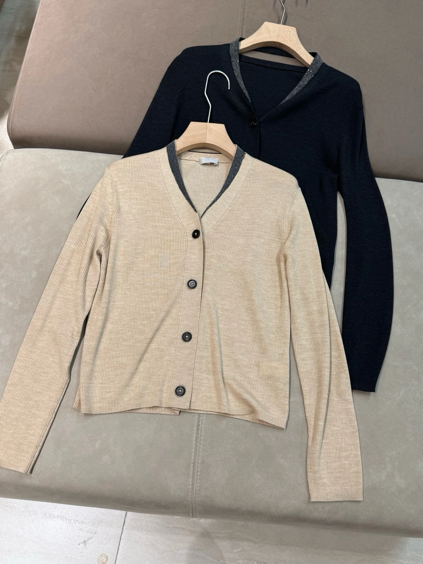 

Шелковый шерстяной V-Ne Long Sve Тонкий вязаный открытый кардиган Ранняя весна Ele Универсальный комбинезон обычного кроя Цельный предмет