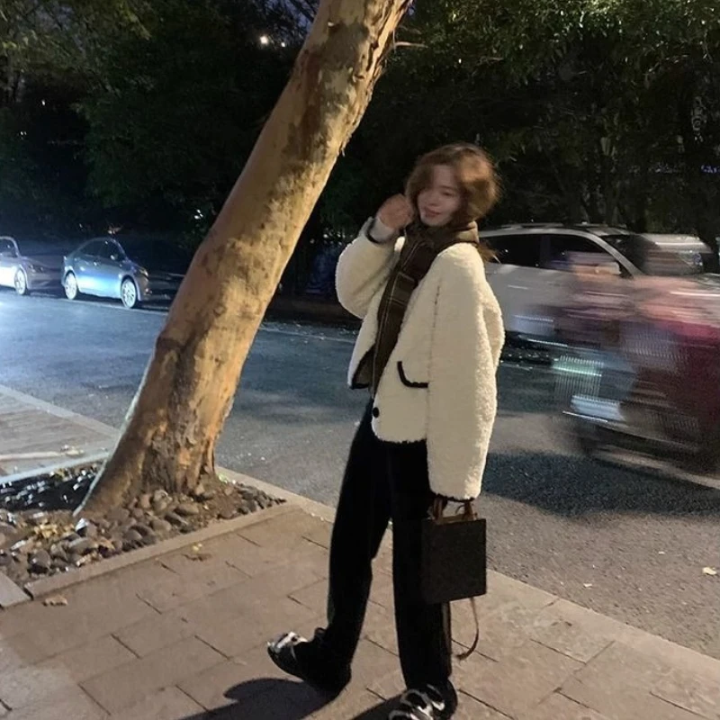 

​ Корейский дизайн, миниатюрная дубленка на подкладке из искусственного меха для женщин, осень-зима 2025, утолщенная свободная хлопковая куртка ​