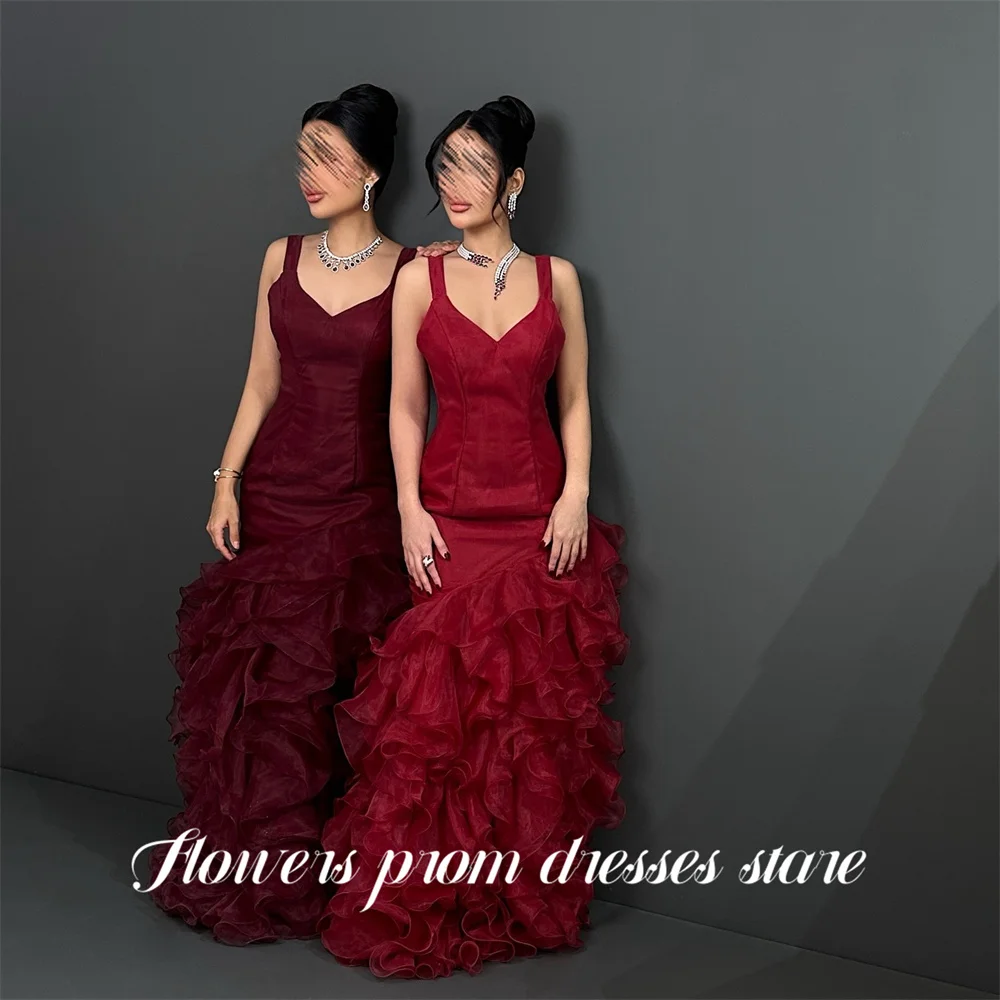Blumen Rot Charmantes Abendkleid Schatz-Abschlussballkleid Ärmellos Rüschen Hochzeitskleid Satin Robes de Soirée Maßgeschneidert