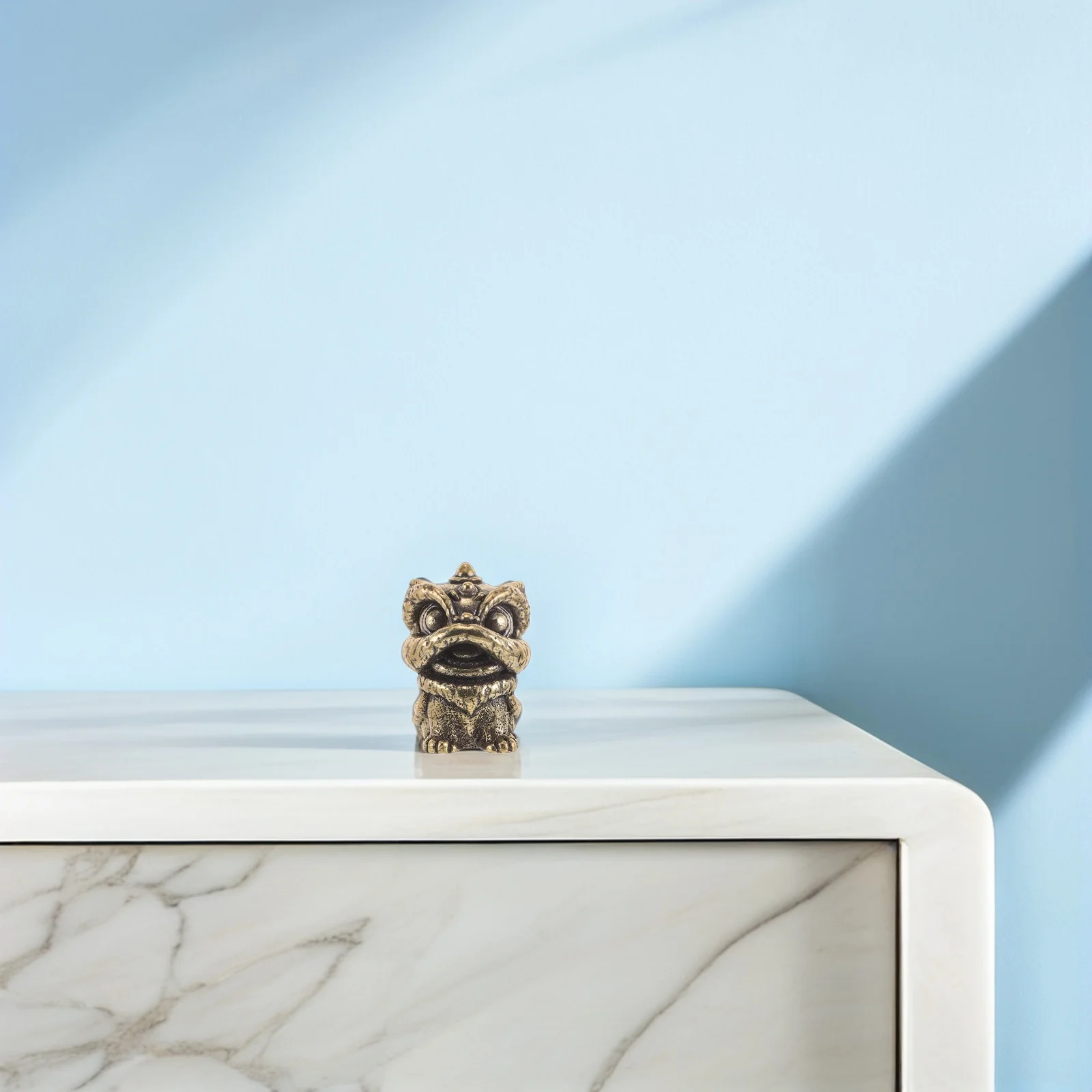 

Brass Lion Statue Vintage Chinese Mini Desktop Decoration Animal Ornament For Office Home Desk Decor