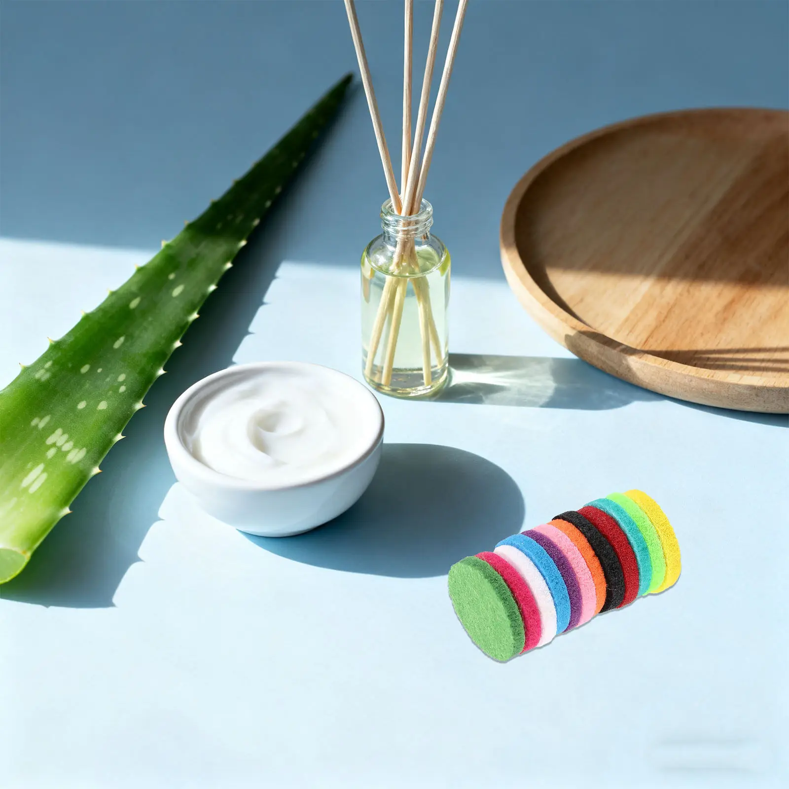 48Pcs Cotton Essential Oil Diffuser Pads Round for 30Mm Necklace Compact Absorbing Refill Pads Quick Swap Aromatherapy Pendant
