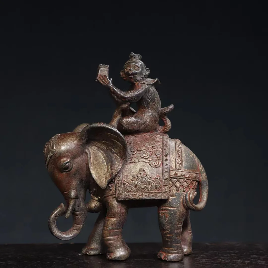 Old Qing Dyansty copper the monkey rides an elephant statue,Feng Hou Bai Xiang statue,Handmade