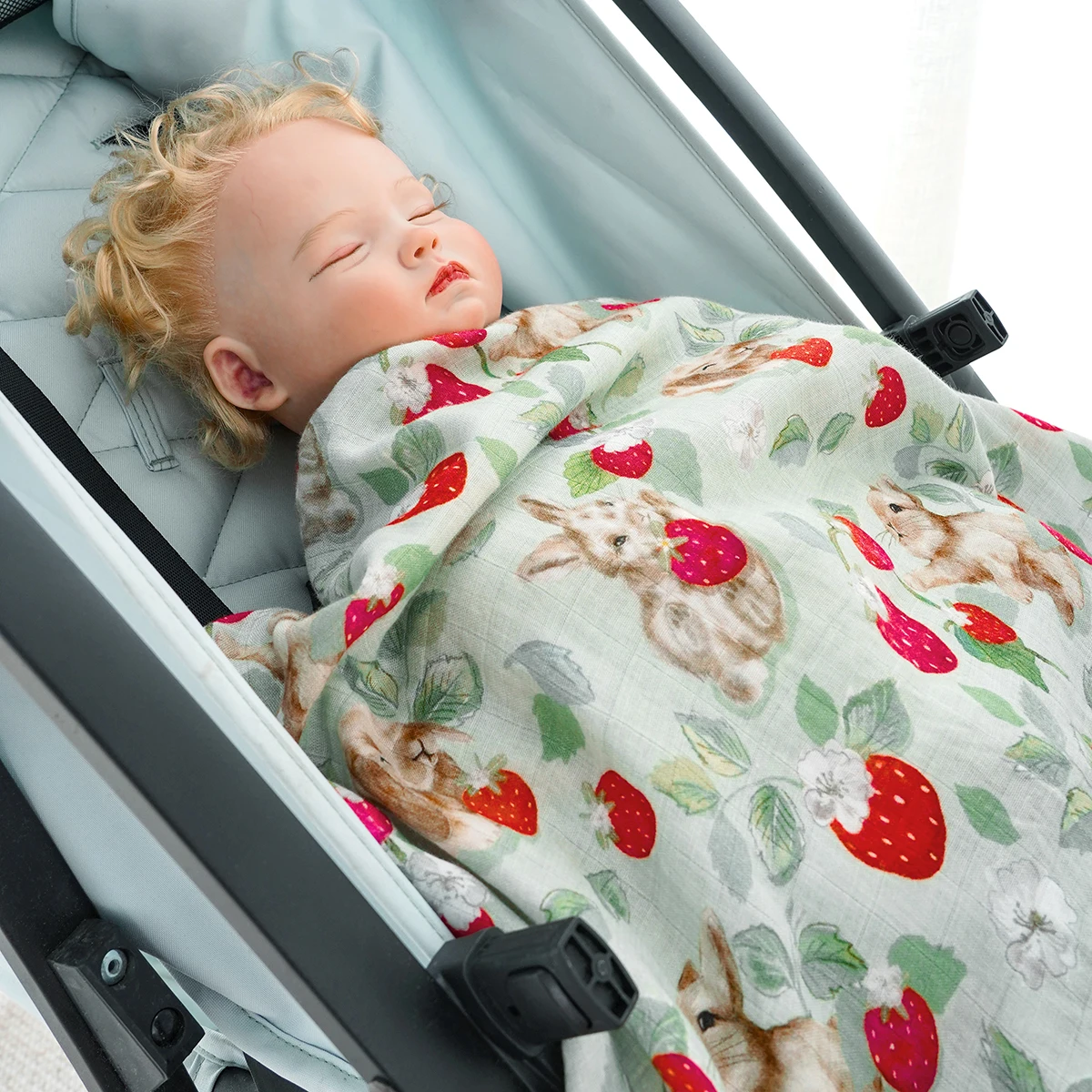 HappyFlute New One Piece Digital Print Bamboo Cotton 2 Layers Super Soft Muslin Swaddle High Quality Wrap For Newborn Blanket