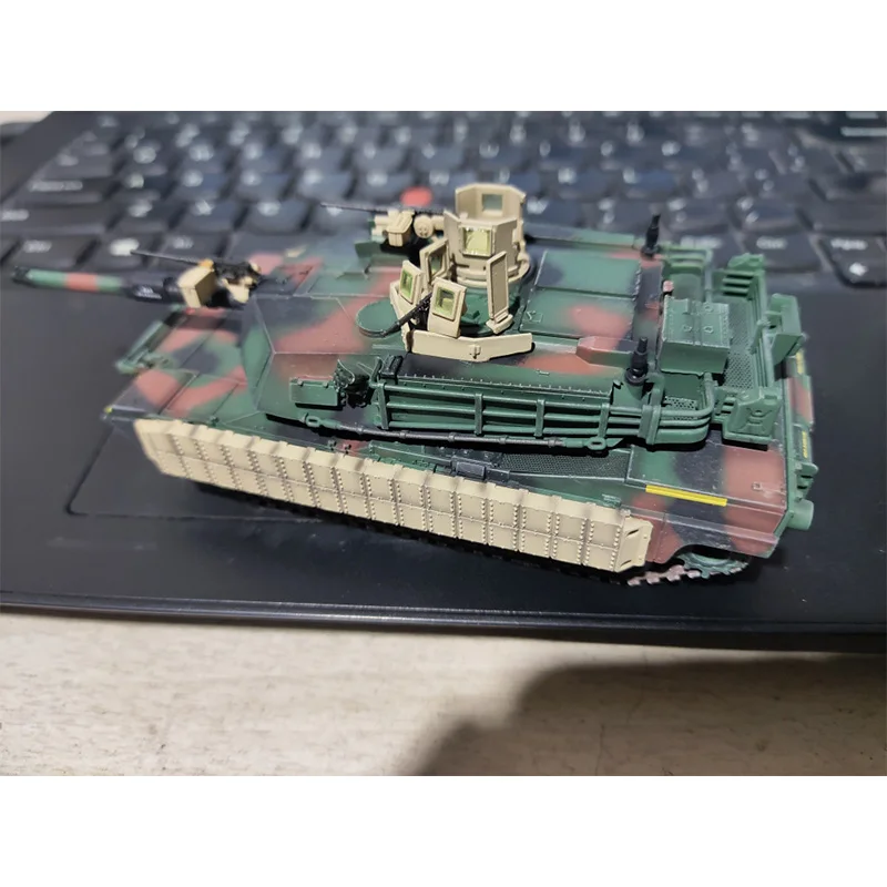 1/72 مقياس الولايات المتحدة M1A1 TUSK M1 دبابة قتال رئيسية محاكاة البلاستيك مجنزرة دبابة نموذج عرض ثابت تحصيل لعبة هدية تذكارية