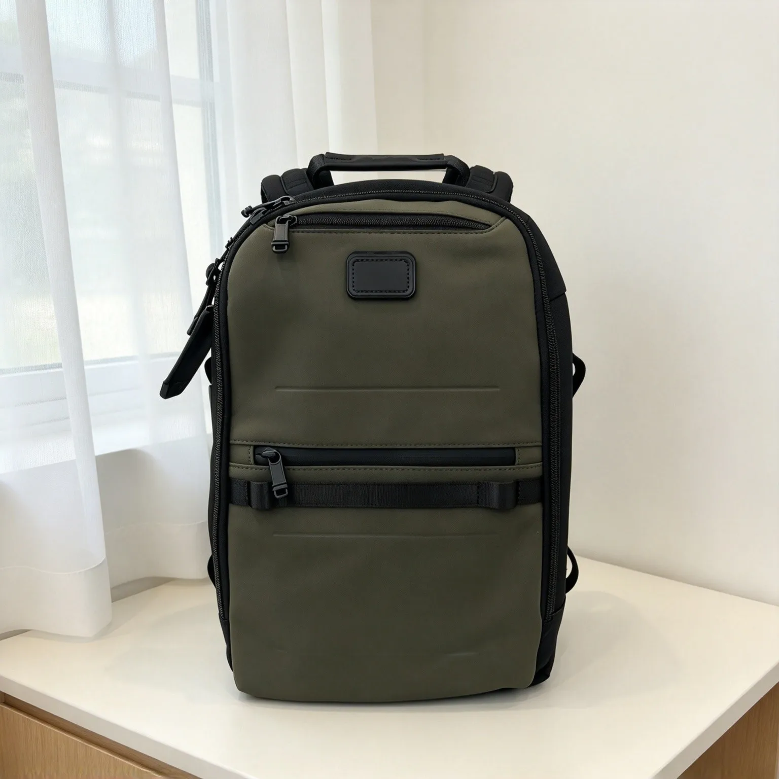 Stylish Nylon Business Commute Backpack for Men, Lightweight Large Capacity Daypack