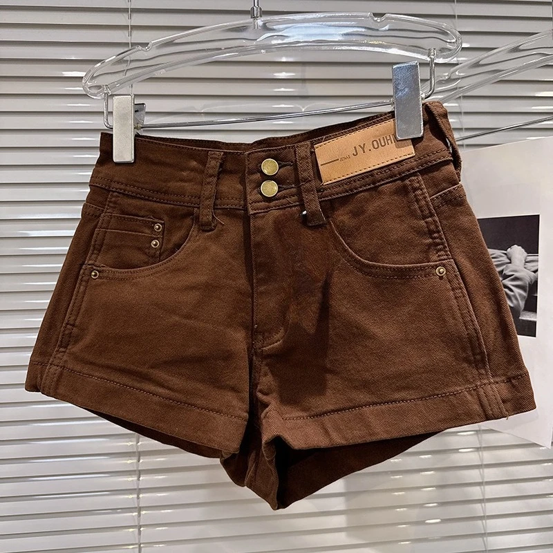 2025 Autumn New Retro Spicy Girl Sticky Leather Waist Head Design Washed Cowboy Shorts Women Street Fashion Casual Shorts