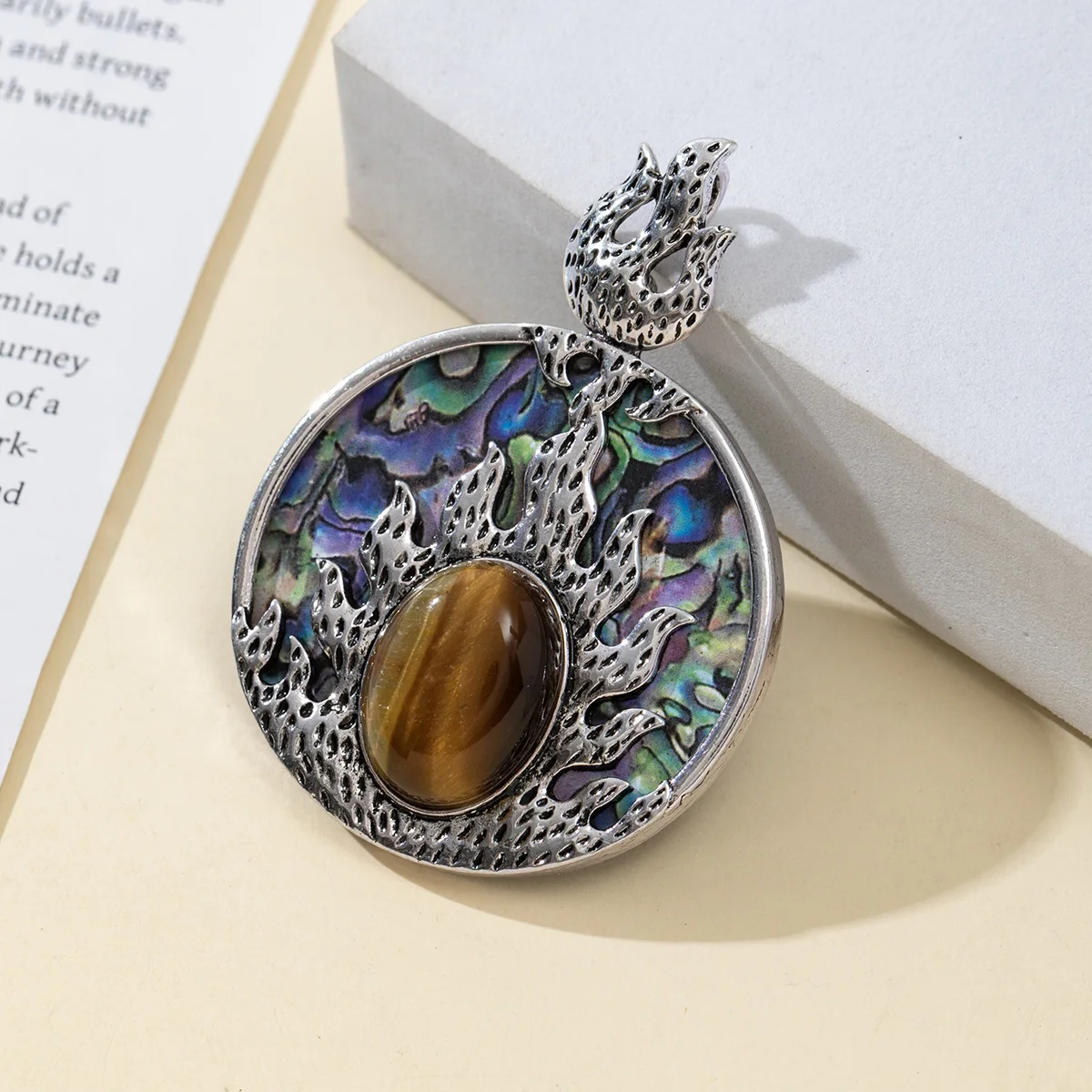 Natural Shell Pendant Flame Plating Silver Natural Abalone Shell Pendant for Making DIY Nacklace Bracelet Accessories 45x45mm