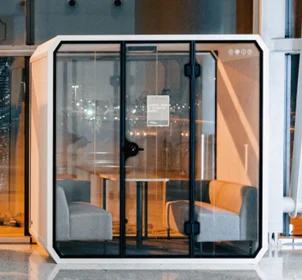 6-Person Small Aluminum Soundproof Cabin With Lightweight Design, Suitable For Office Building Meetings And Private Business Neg