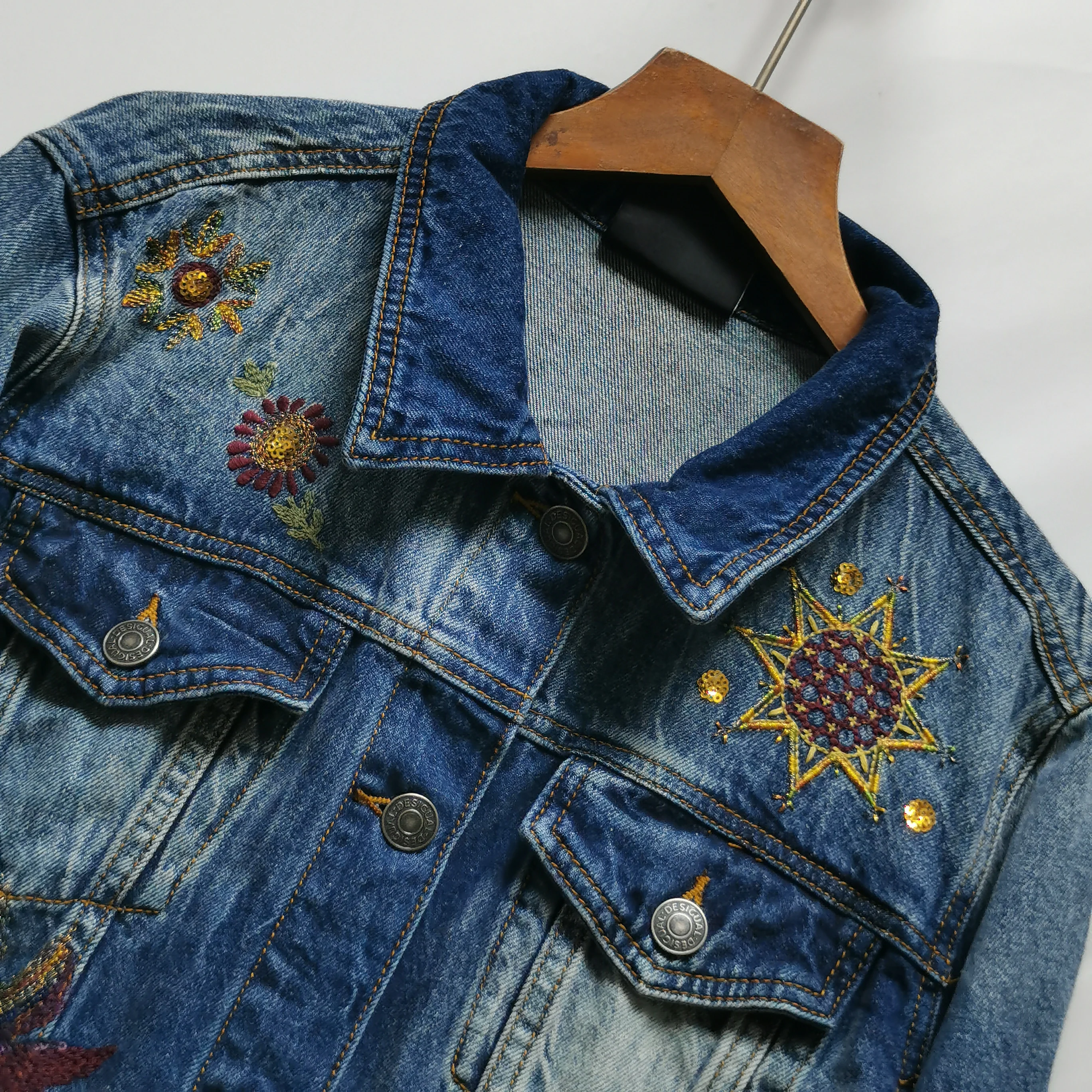 Dシリーズ レディース ファッション 重刺繍 スパンコール デニムジャケット 春秋 コットン ロング丈 アウター 襟付き