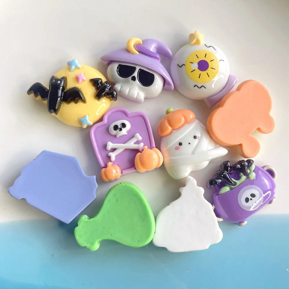 100pcs Wholesale Resin Halloween Series Flatback DIY Phone Case Hairpin Keychain Earrings Scrapbook Dollhouse Accessories