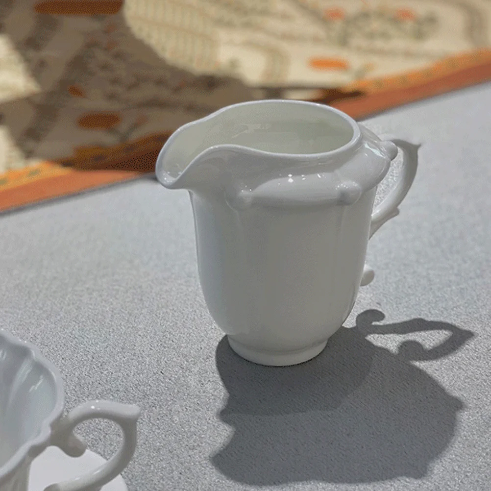 

Small Ceramic Milk Jug Sturdy Porcelain Cream Pitcher Smooth Surface Coffee Bar Restaurant Use Ceramic Milk Pitcher
