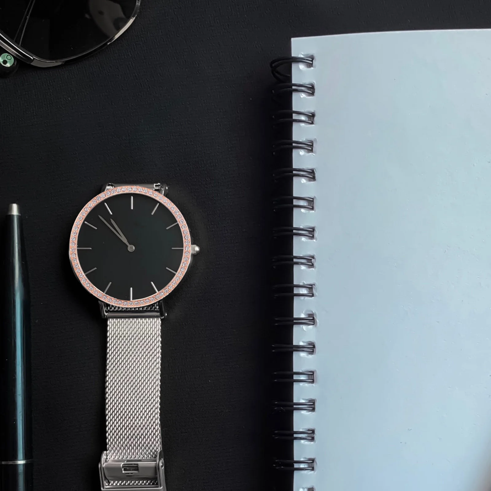 合金ベゼルリング ダイヤモンド装飾 ローズゴールド腕時計 42mm 傷防止 衝突防止 スマートウォッチベゼルカバー 高級