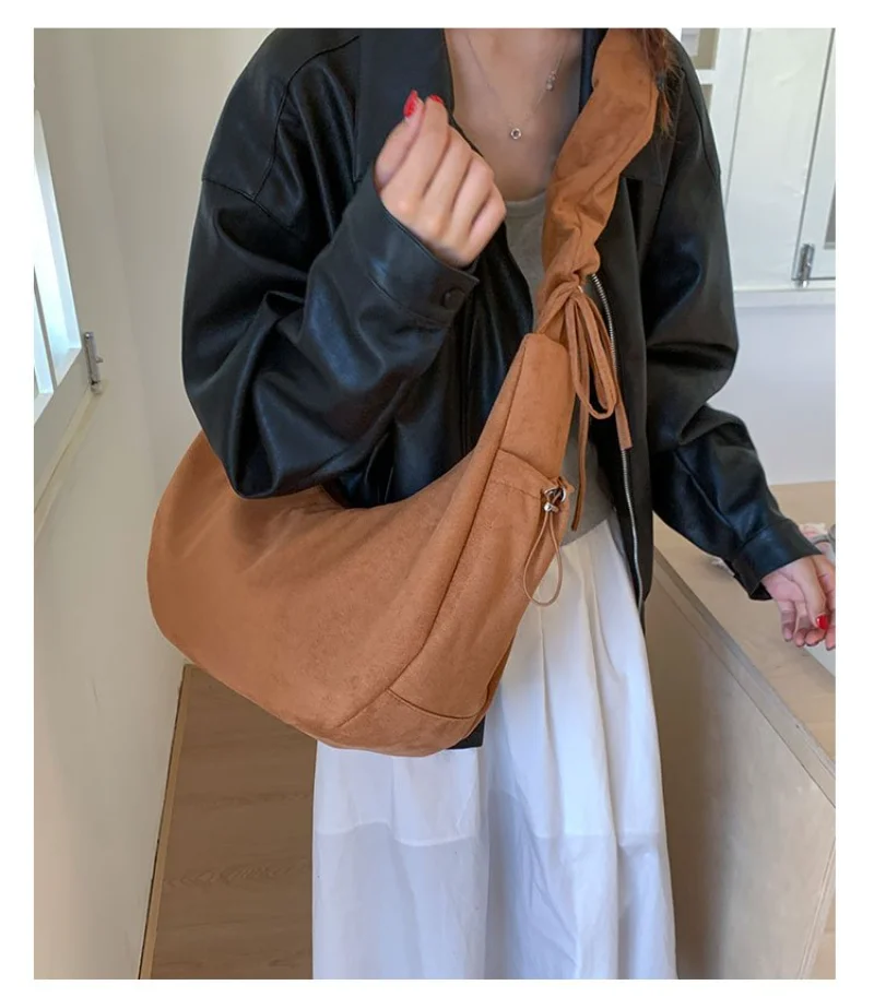 

Women's Hobo Shoulder Bag with Ruched Strap & Zip Closure for Daily Casual Office Streetwear Weekend Travel Errands & Daily Use