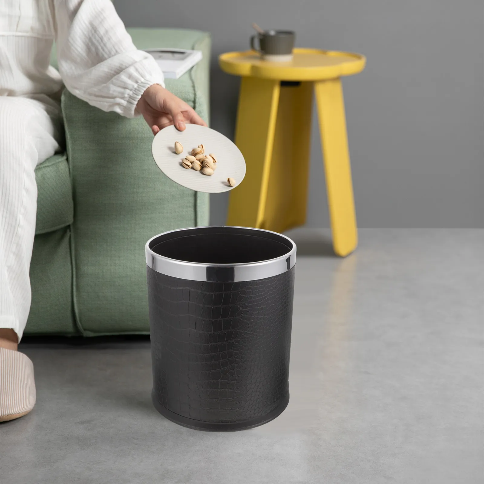 Retro Trash Bin Heavy Duty Plastic Garbage Can for Bathroom Bedroom Office No Lid Quick Access Waste Basket