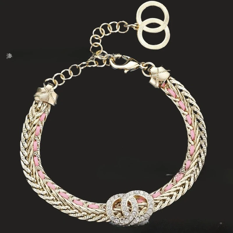 سلسلة سوار مثلثة - عتيقة أوروبية أمريكية، إكسسوار معصم أنيق متعدد الاستخدامات له